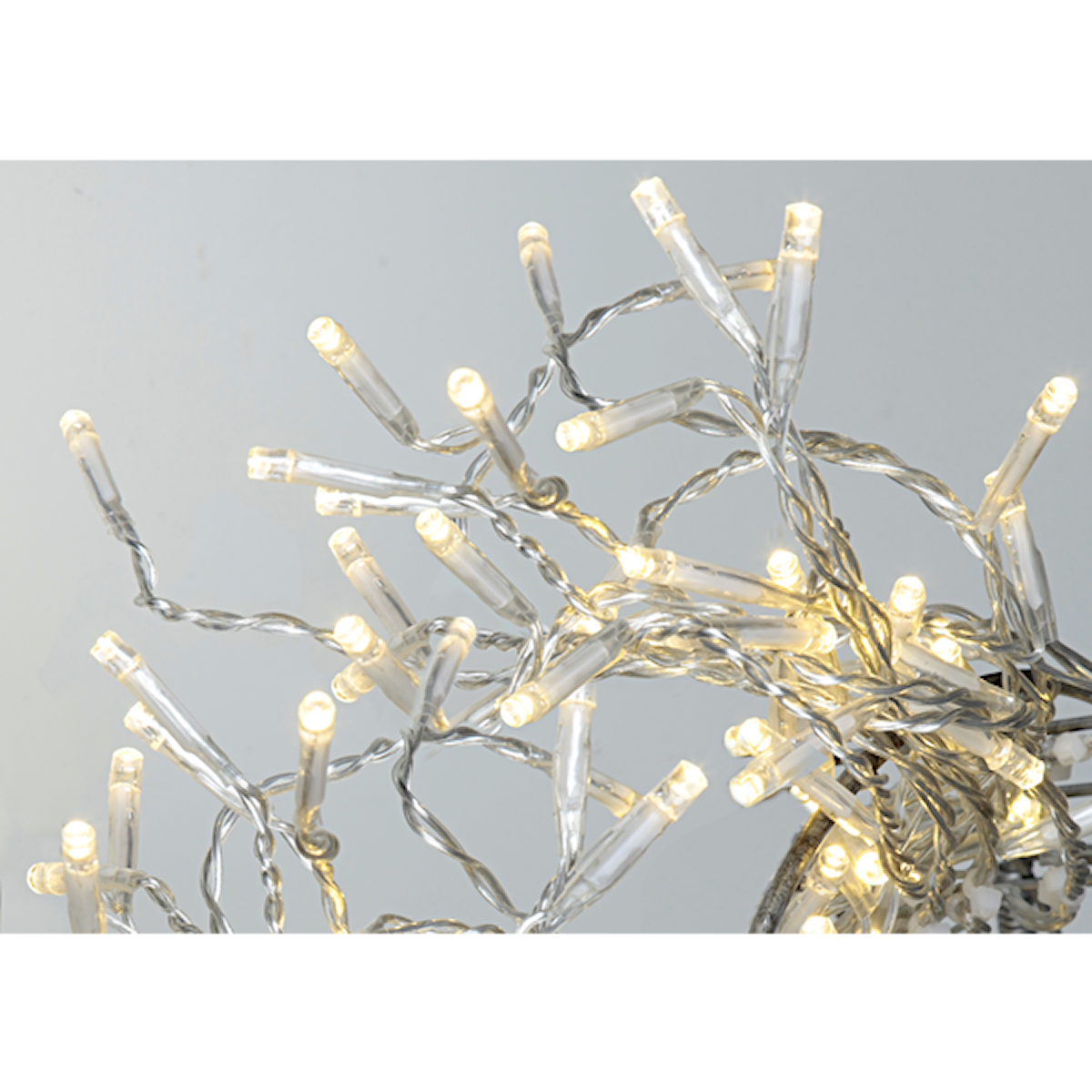 Ljusslinga Serie LED 80 ljus varmvit transparent kabel 8m IP44