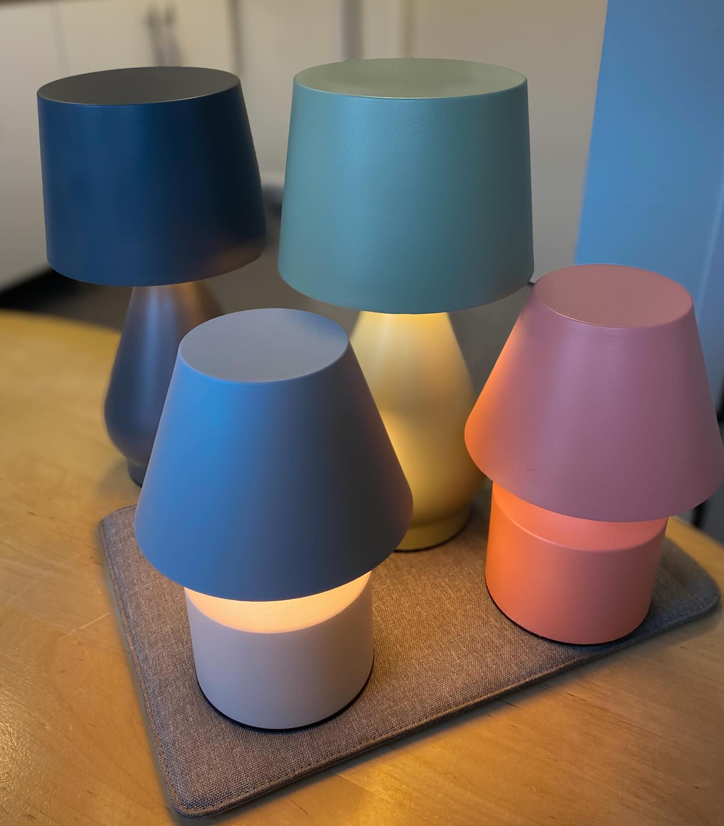 NO CABLE colorful pot small uppladdningsbar