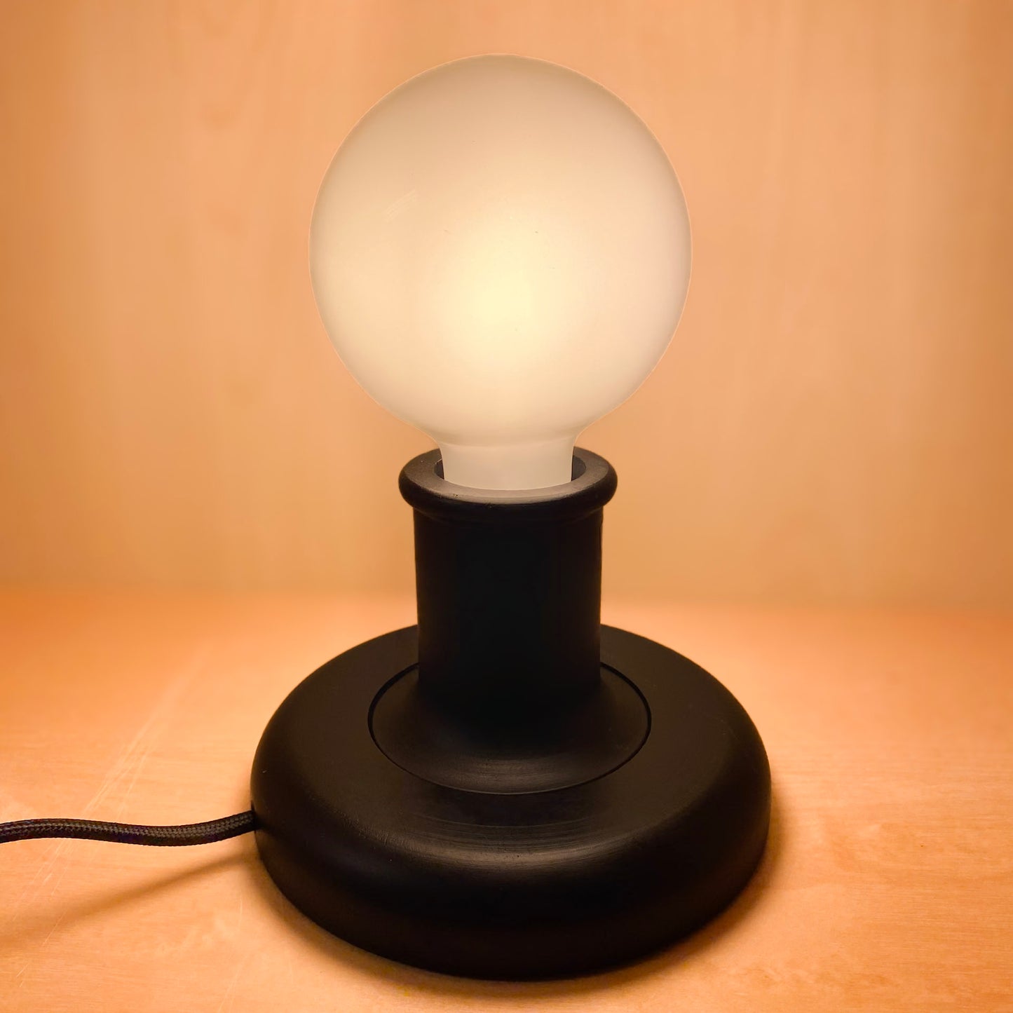 Unison LED large globe opal G95 7W 50-800lm 2700K 3-step memory E27