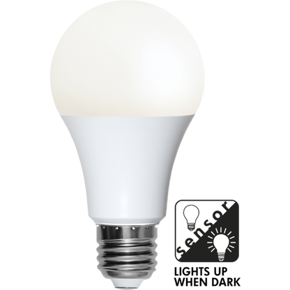 LED sensorlampa 4,8W 470lm 2700K E27